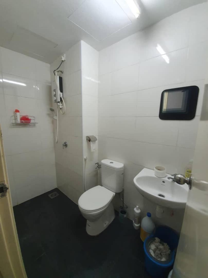 Vista Alam Serviced Apartment Near Idcc Sacc Pkns Uitm Msu Avisena Shah Alam Exterior foto