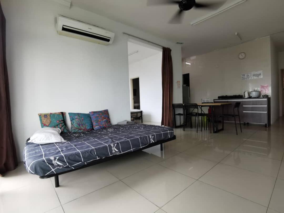 Vista Alam Serviced Apartment Near Idcc Sacc Pkns Uitm Msu Avisena Shah Alam Exterior foto